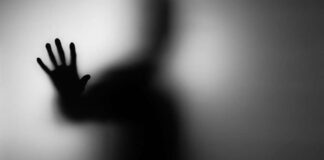 Yanımdaki Münafık