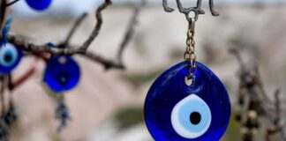 Sahte Bilim: Nazar Boncuğu Etkisi